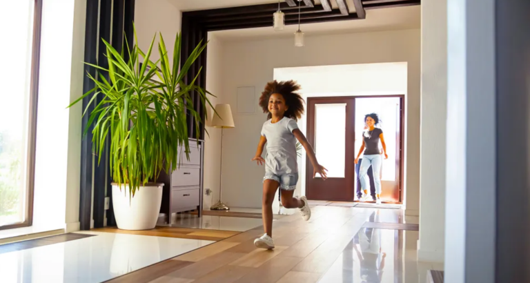 I Saw My Daughter Crying with My Ex-husband’s New Wife Laughing Nearby before Realizing What Really Happened