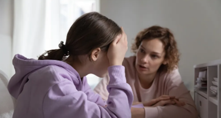 Refusing to assist her worn-out single mother, the spoiled daughter quickly discovers a dangerous lesson