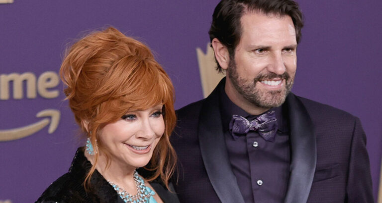 At 69, Reba McEntire wears transparent lace to 2024 ACM Awards, and everyone’s saying the same thing