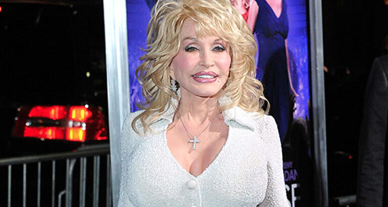 Dolly Parton criticized for looking “cheap” and “ugly” – but she’s hit back