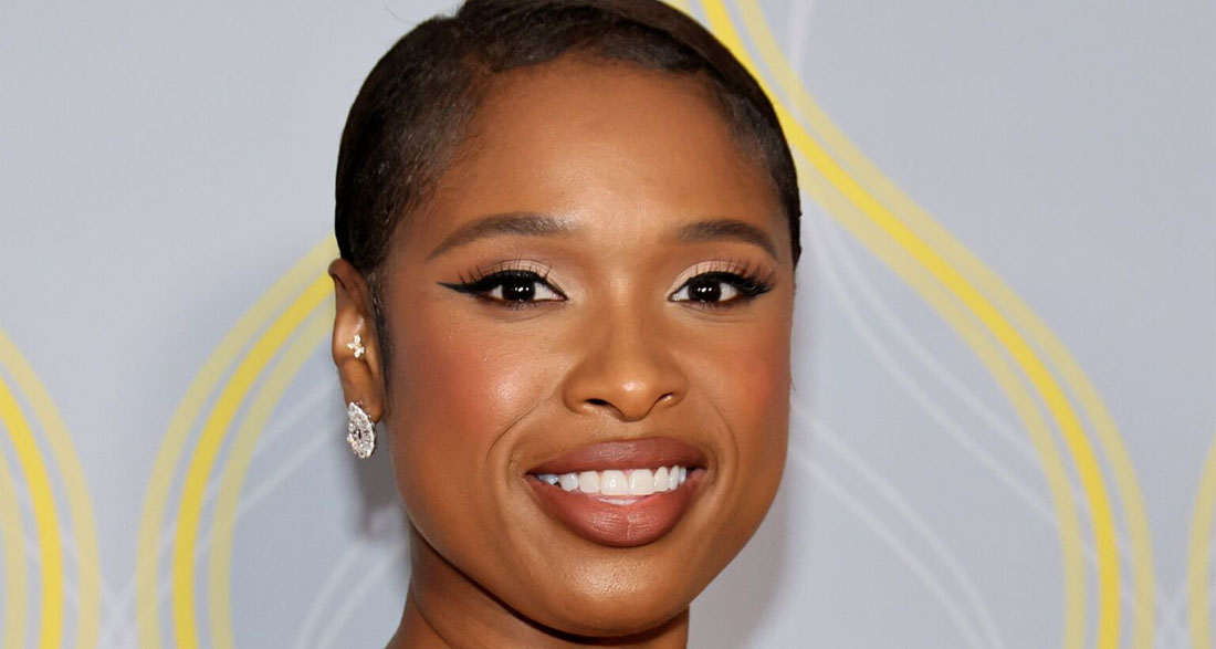 Did She Really Go Bald? Fans Are Convinced After Jennifer Hudson’s Stunning AMAs Appearance!