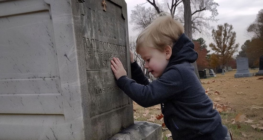 Boy Goes to Visit Twin Brothers Grave, Doesnt Return Home Even at 11 p,m