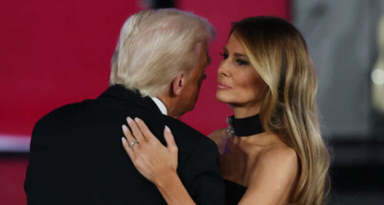 Lip reader reveals Donald & Melania’s chat at the inaugural ball