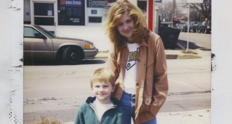 On a Trip with His Foster Family, Teenage Boy Runs Away to Find His Real Family after Spotting an Old Sign