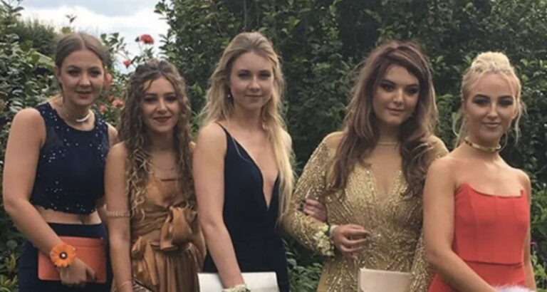 There’s a little secret in this picture of the five girls at prom that ends up making it go viral.