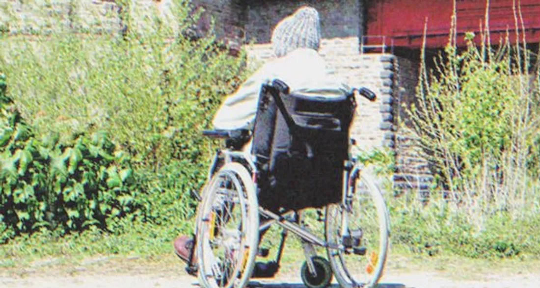 Children Forget about Their Father, So He Spends the Night Outdoors in a Wheelchair – Story of the Day