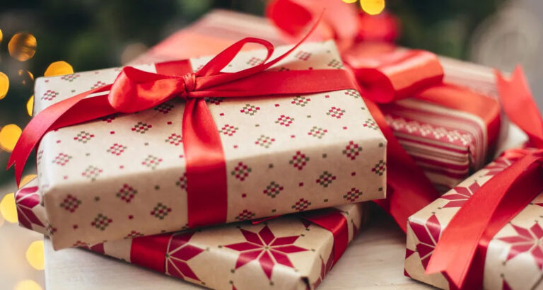 I Lost It When I Saw My Fiancé’s Christmas Gift to Me After I Bought Him a PS5 – Karma Caught Him Fast