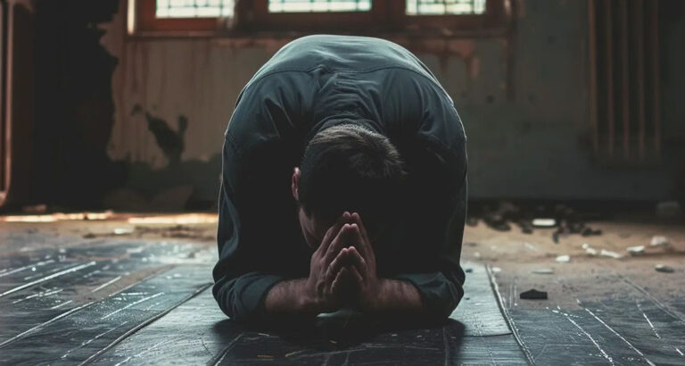 My Husband Dumped Me and Married My Sister for an Inheritance, Then Begged Me to Take Him Back — Story of the Day