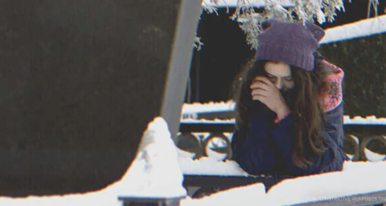 Orphan Girl Notices New Flowers at Mom’s Grave Every Week, Meets a Stranger There — Story of the Day