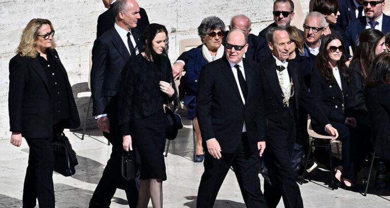 Princess Charlène, Queen Mary, and Others: Emotional Reactions to the Death of Pope Francis (†)
