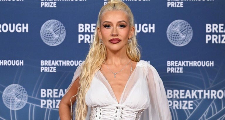 Christina Aguilera: She’s Almost Unrecognizable in New Photos
