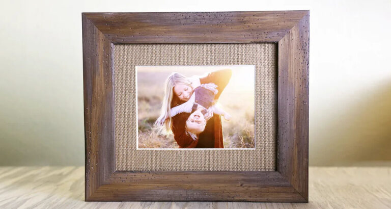 I Found a Strange Photo of My Mom in My Neighbor’s Home – The Truth Turned Our Lives Upside Down