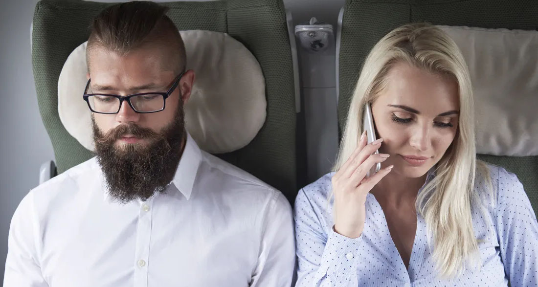 I Overheard a Woman’s Puzzling Conversation on the Plane – I Rushed Home and Was Left Speechless