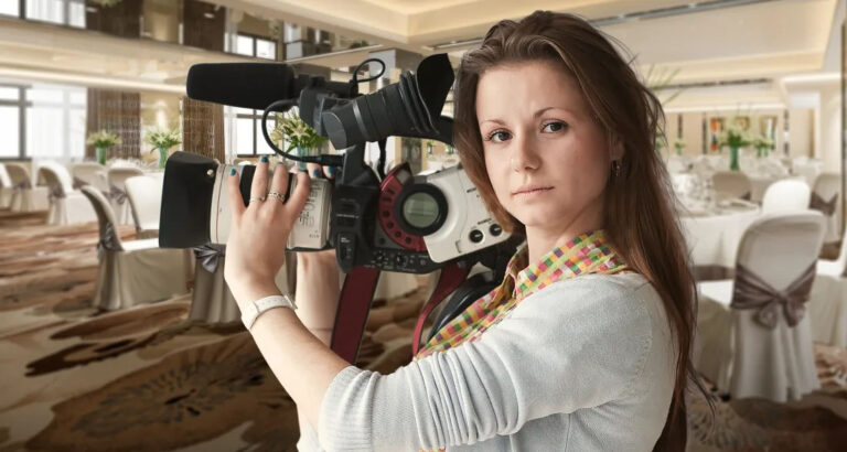 I Photographed My Half-Sister’s Wedding for Free, but She Said I Didn’t Deserve a Seat Because I Was Working and Not a Guest