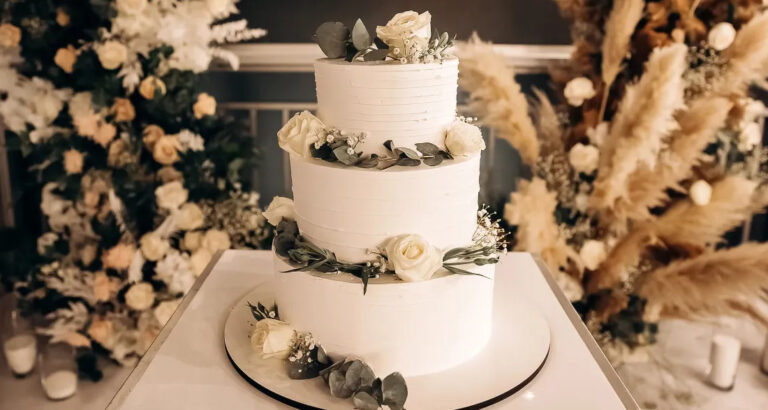 My Sister Made Me Eat in the Garage at Her Wedding Because ‘There Wasn’t Enough Space for Everyone Inside’