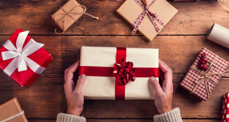 I Spent All Summer Saving for My Fiancé’s Dream Gift for Family Day – What He Gave Me in Front of Everyone Sent Me Crying to the Bathroom