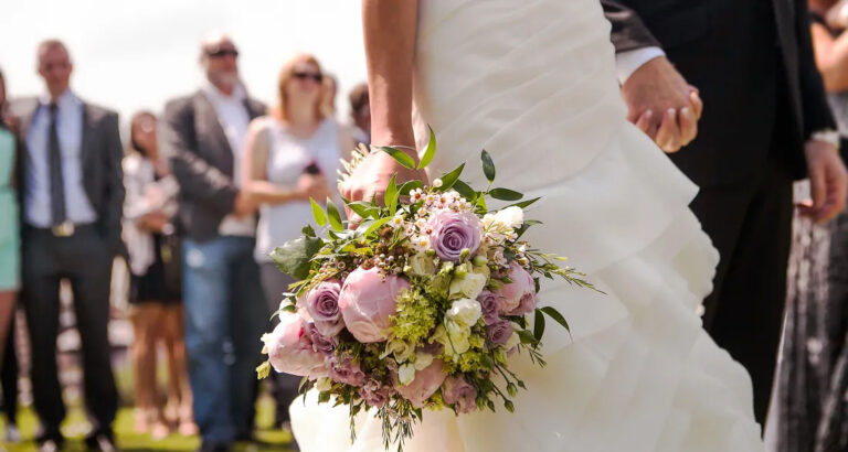 My Dad’s New Wife Kept Sabotaging My Mom and Calling Herself My ‘Bonus Mom’ – What She Did at My Wedding Was the Final Straw