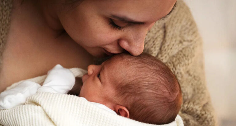 My Newborn Was Screaming in the ER When a Man in a Rolex Said I Was Wasting Resources – Then the Doctor Burst Into the Room and Stunned Everyone