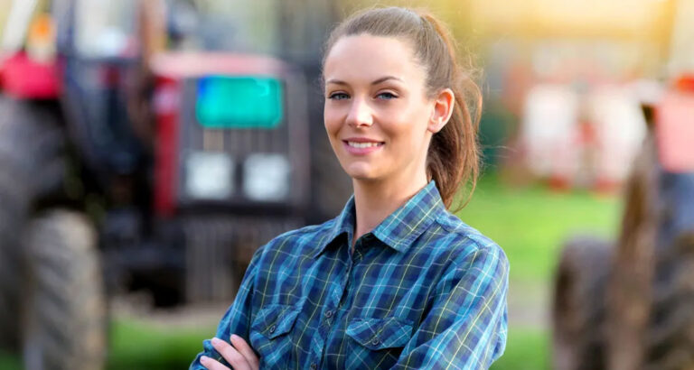 My Parents Demanded That I Get Married to Keep the Family Business, So I Chose a ‘Fresh-off-the-Farm’ Girl to Spite Them