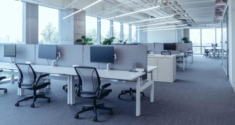 I Made My Boss Regret Humiliating My Wife’s Appearance in Front of the Whole Office