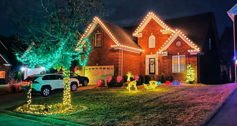 I Woke up in the Middle of Christmas Night and Noticed That My 9-Year-Old Daughter Was Gone, Along with My Car Keys