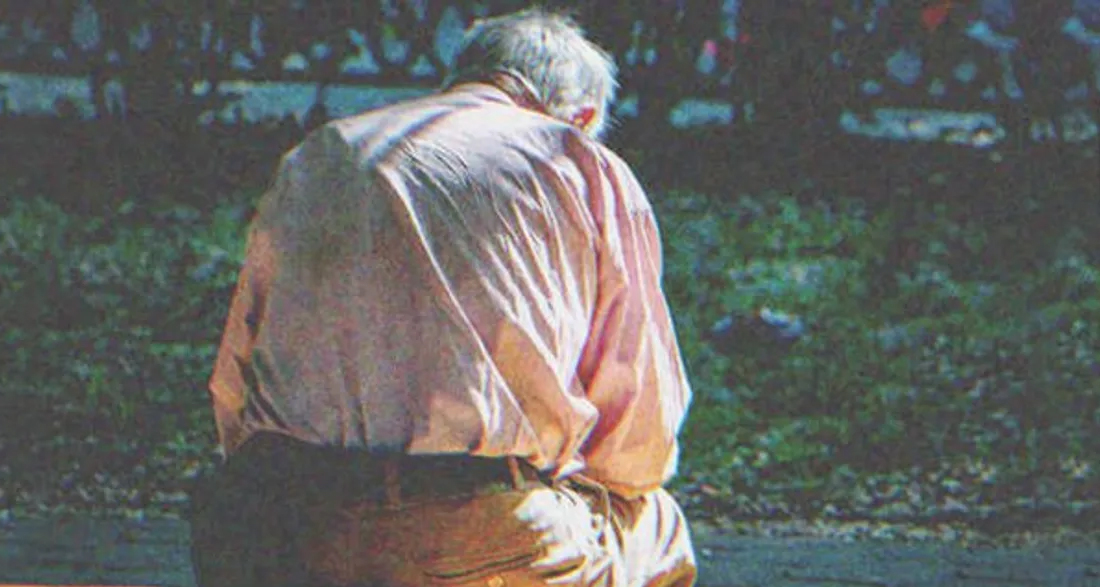 Man Who Left His Wife of 47 Years Begs on His Knees for Her Forgiveness Months Later — Story of the Day