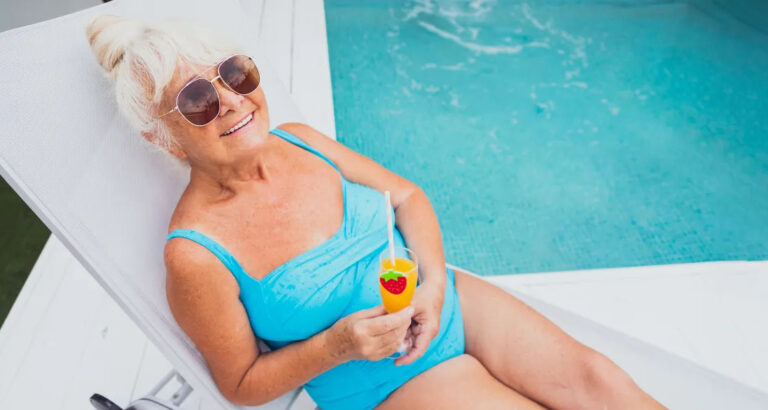 Mom’s Letter Said “When You Read This, I’ll Be Gone.” Imagine My Shock Seeing Her Lounging at My Friend’s Pool Party — Story of the Day