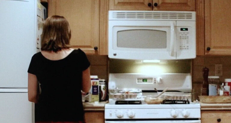 My Husband Constantly Mocked Me for Doing Nothing, Then He Found My Note After the ER Took Me Away