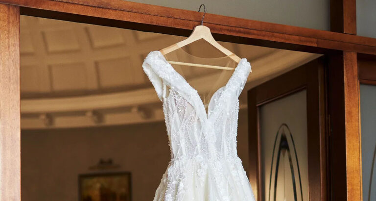My Stepmother Threw Away My Late Mother’s Wedding Dress That I Wanted to Wear – So My Father Stepped in to Teach Her a Lesson