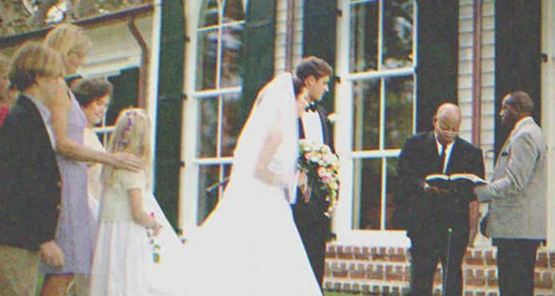Groom’s Mom Kicks Out Bride’s Poorly-Dressed Parents at Wedding, She Barely Recognizes Them Later — Story of the Day