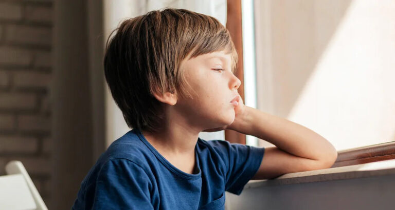 I Asked My Daughters to Watch Their Little Brother for 2 Hours – An Hour Later He Begged Me to Come Home