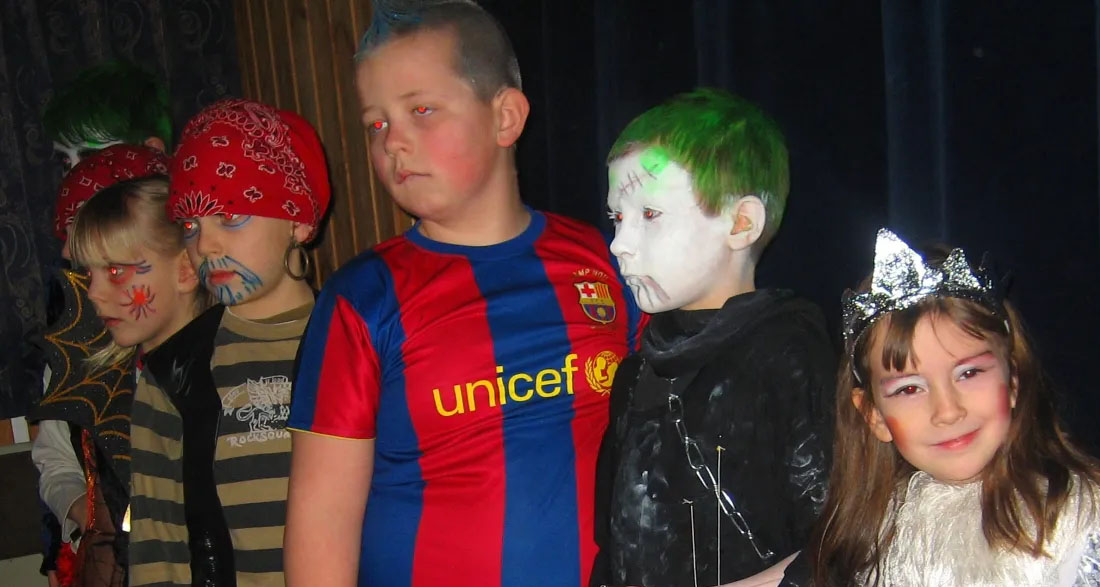 I Helped a Poor Girl with Her Halloween Costume – Years Later We Stood in Front of the Altar Together