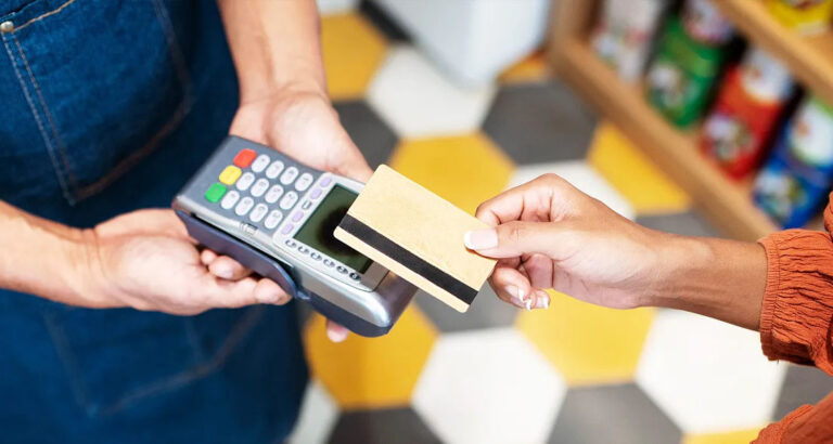 I Paid for an Elderly Woman’s Groceries When Her Card Was Declined – Two Days Later My Life Changed Completely