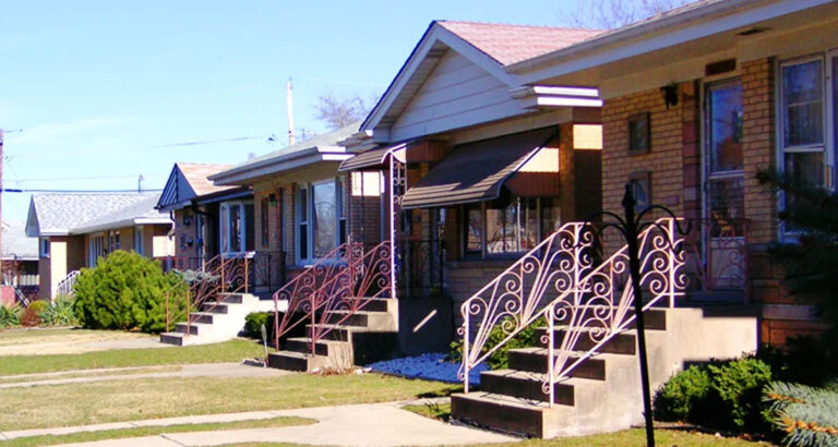 I Returned Home to Find My Front Door Smashed In – Karma Quickly Hit the One Who’d Done It