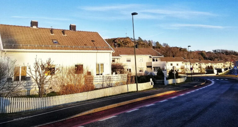 My Husband Suggested We Stay at His Parents’ for a Week – At 2 a.m., I Went to the Kitchen to Drink Water & Saw the Strangest Scene