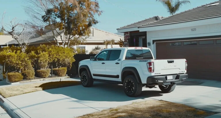 My Neighbor Kept Blocking My Driveway for a Month – So I Let the HOA Teach Him a Lesson He’ll Never Forget