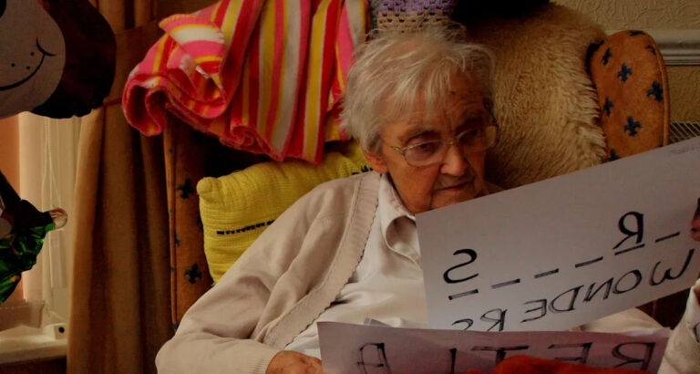 I Paid for a Struggling Grandma at the Grocery Store – Three Days Later, the Clerk Came to My Door with Her Final Request