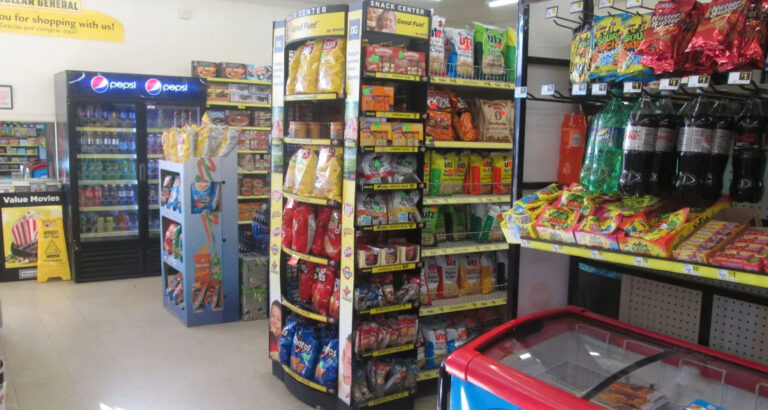 I Paid for a Poor Man’s Groceries – and Noticed He Was a Carbon Copy of My Late Husband