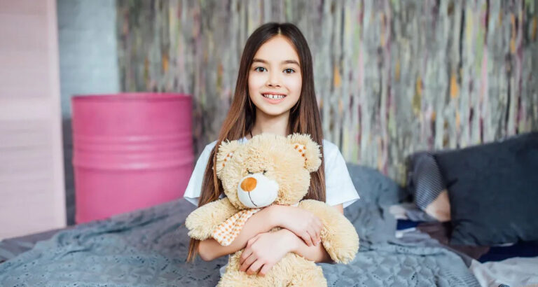 I Bought My Daughter a Teddy Bear at a Flea Market – After She Died, I Discovered What She Had Hidden Inside