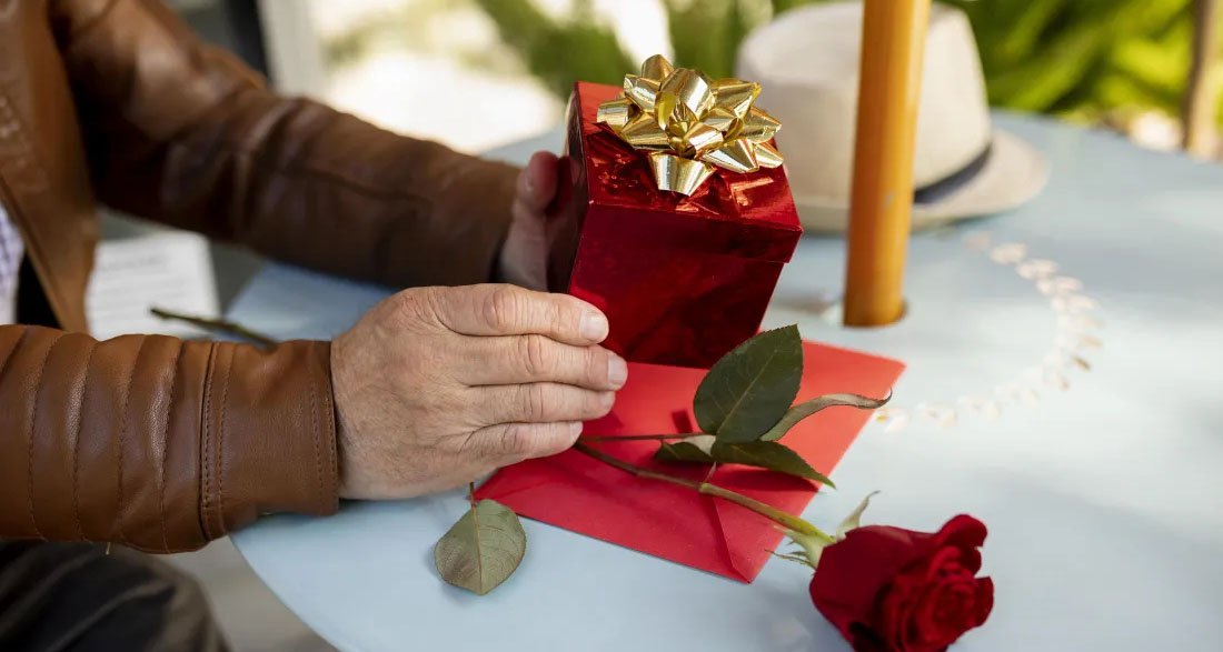 I Was Volunteering on Valentine’s Day When I Saw My First Love’s Name on the List – So I Delivered His Card Myself